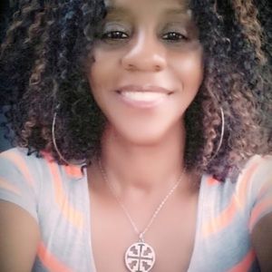 Meet your Posher, Regina